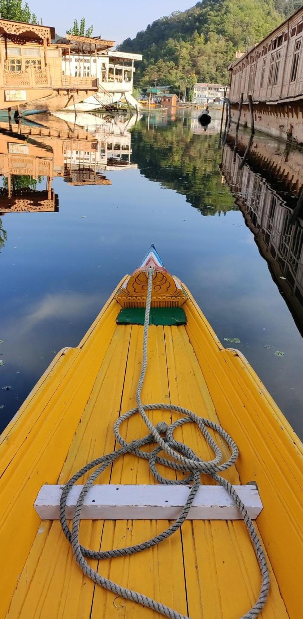 Отель Heritage Amina Group Of Houseboats Сринагар Экстерьер фото