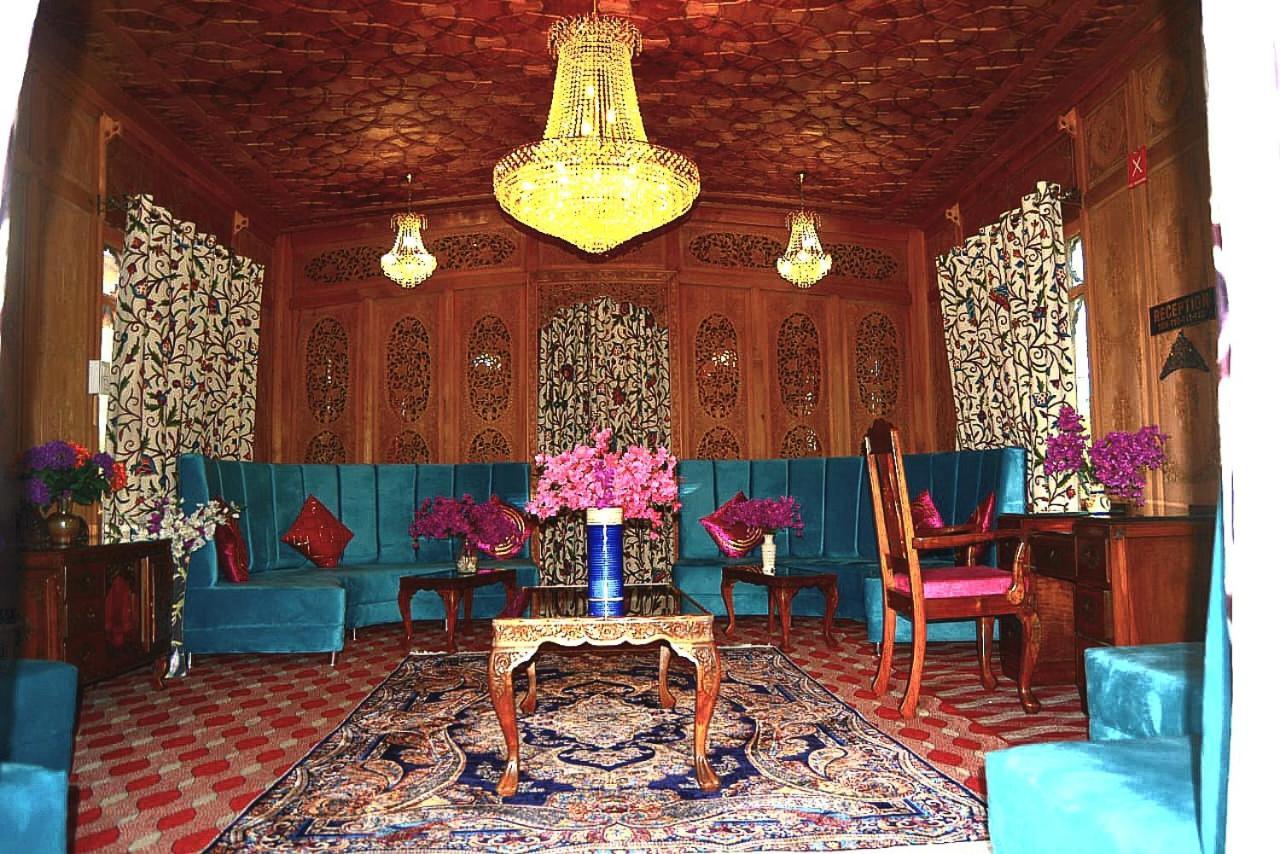 Отель Heritage Amina Group Of Houseboats Сринагар Экстерьер фото